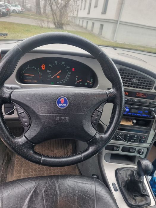 Saab 95 2.0t z usterkami dla konesera marki