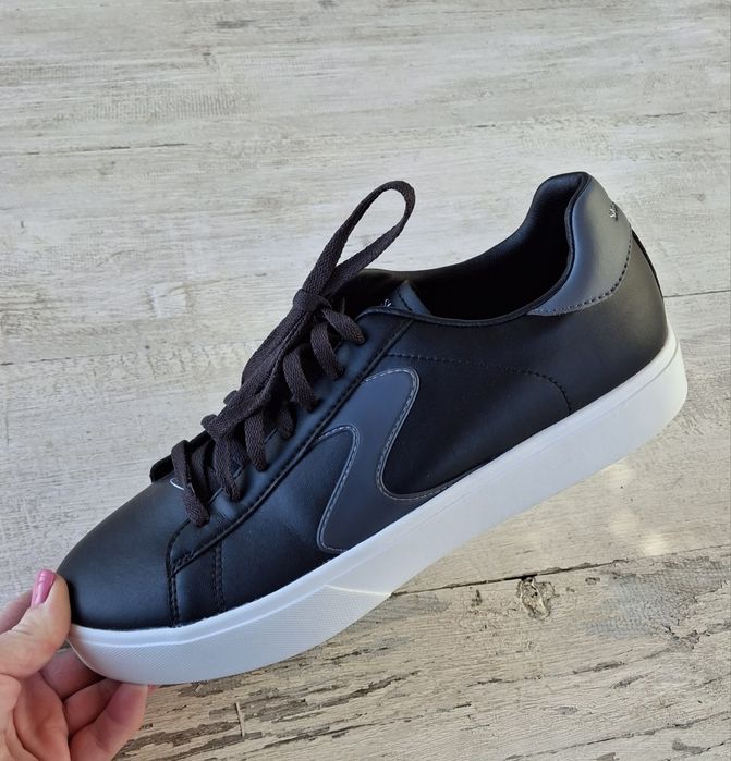 Кросівки SKECHERS (Скечерс) р.40