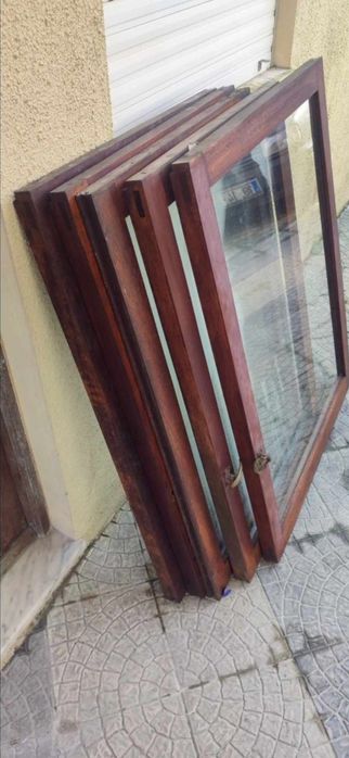 Conjunto de 7 janelas de moradia