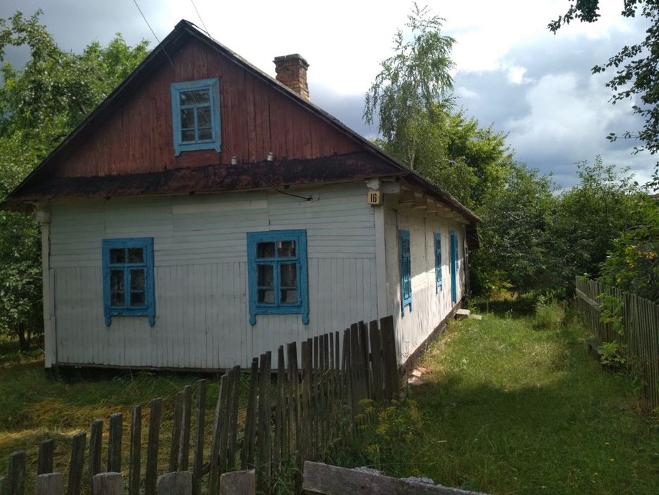 Будинок з ділянкою, хата