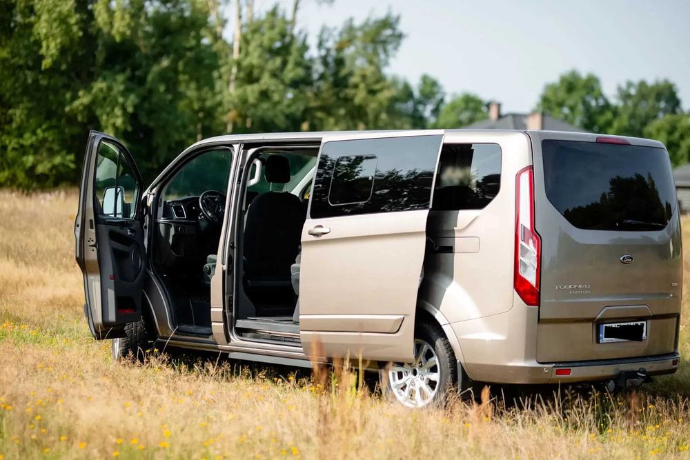 Transport gości na wesele, lotnisko, imprezy – bus auto z kierowcą / Kielce / świętokrzyskie/ z licencją