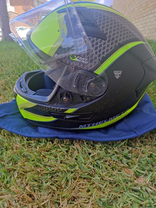 Capacete MT Helmets momentum L