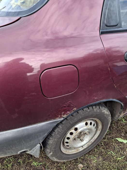 Автомобіль Daewoo Lanos