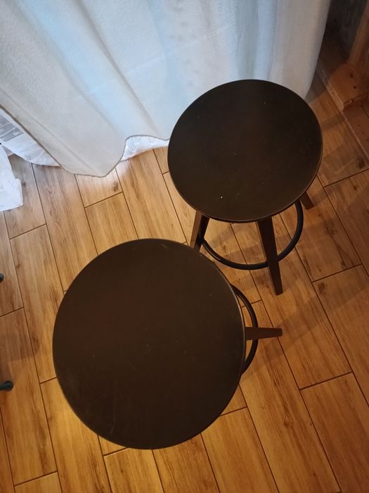 Drewniane hokery ikea