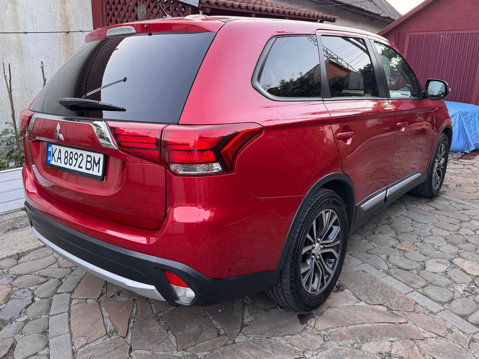 Mitsubishi Outlander 2015