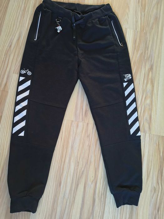 Spodnie dresowe 164