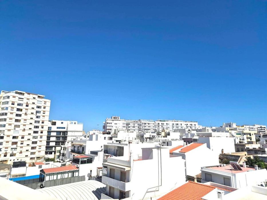 Penthouse T2 nova com garagem em Faro