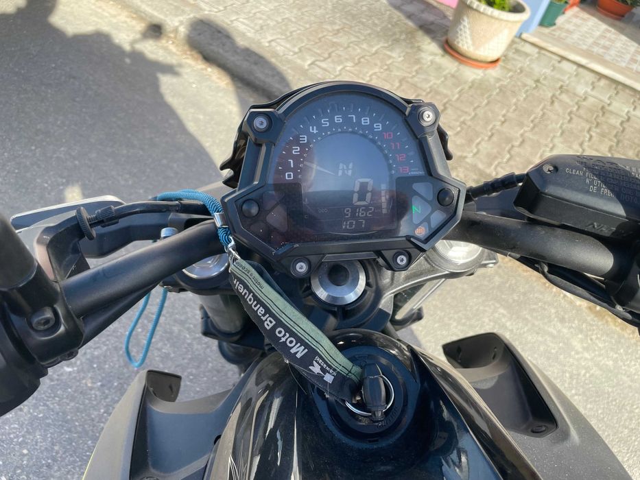 Kawasaki Z650 impecável