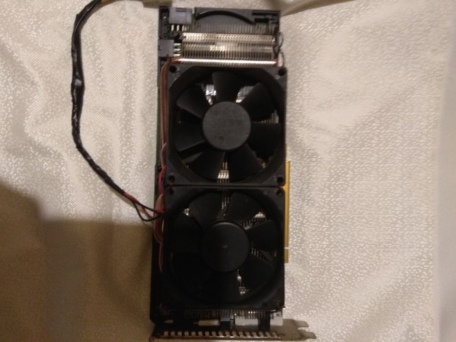 Nvidia Tesla C2050(3GB GDDR5 384бит/448 ядер)