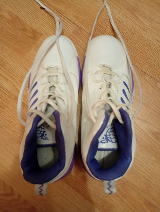 Sprzedaje buty do koszykówki