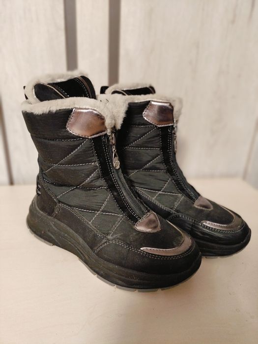 Зимові чоботи жіночі
