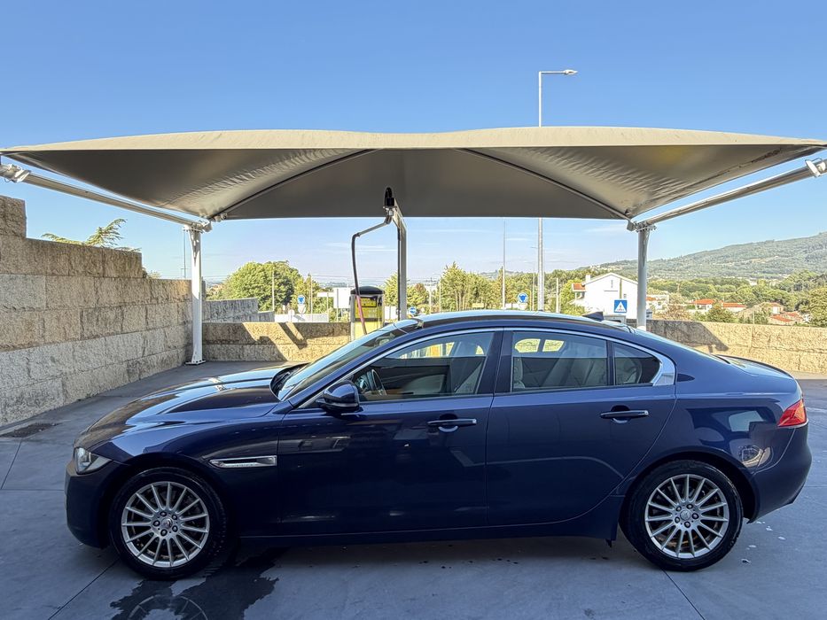 Jaguar XE Como Novo