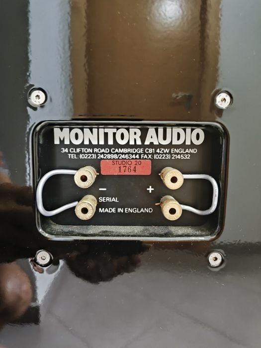 Colunas Monitor Audio Studio 20