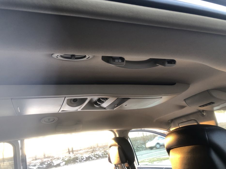 Chrysler town country