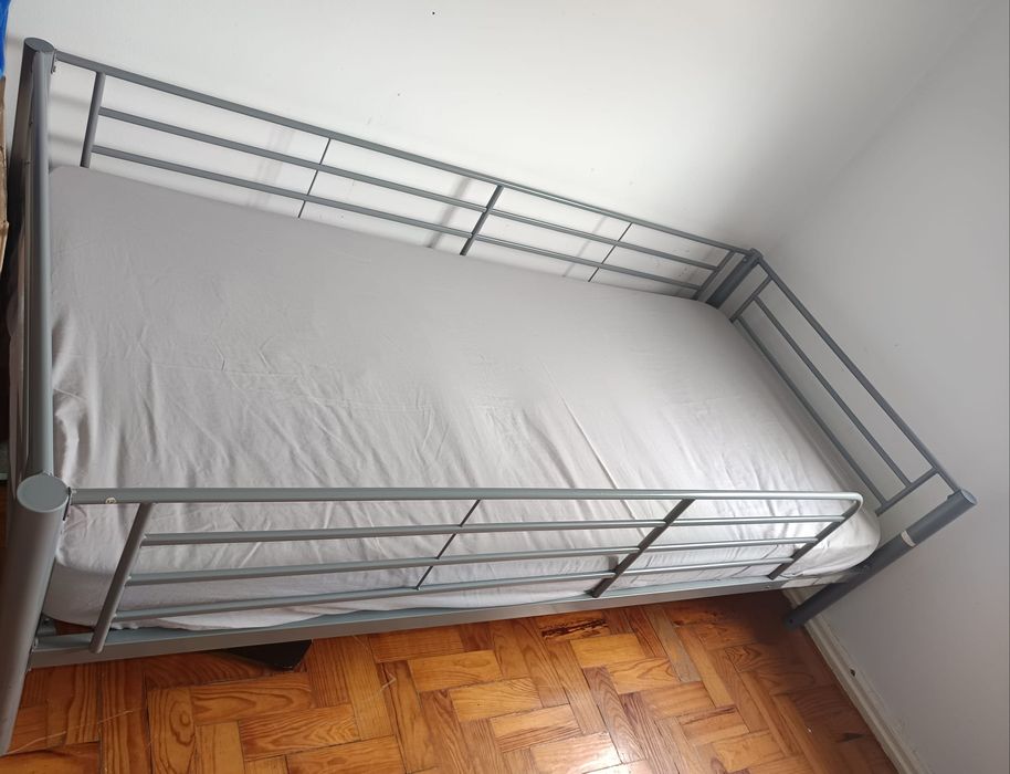 Beliche ikea ferro como nova (sem colchão)