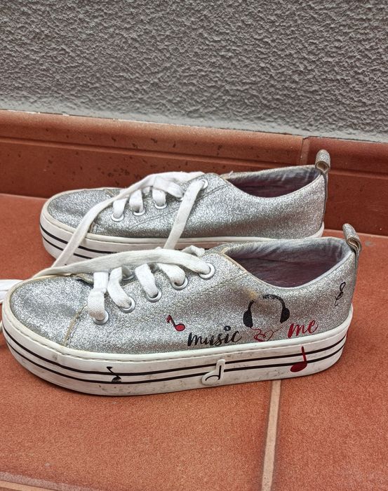 Ténis sola dupla prateado