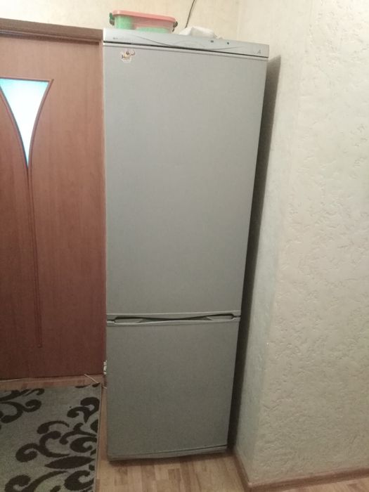Продам холодильник Snaige