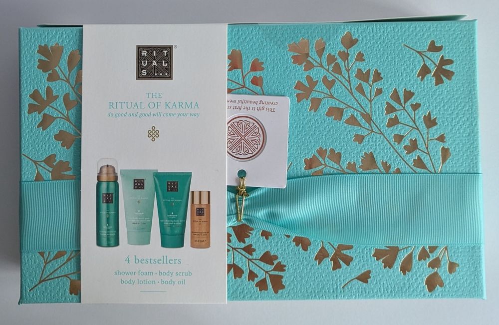 Продам подарункові набори