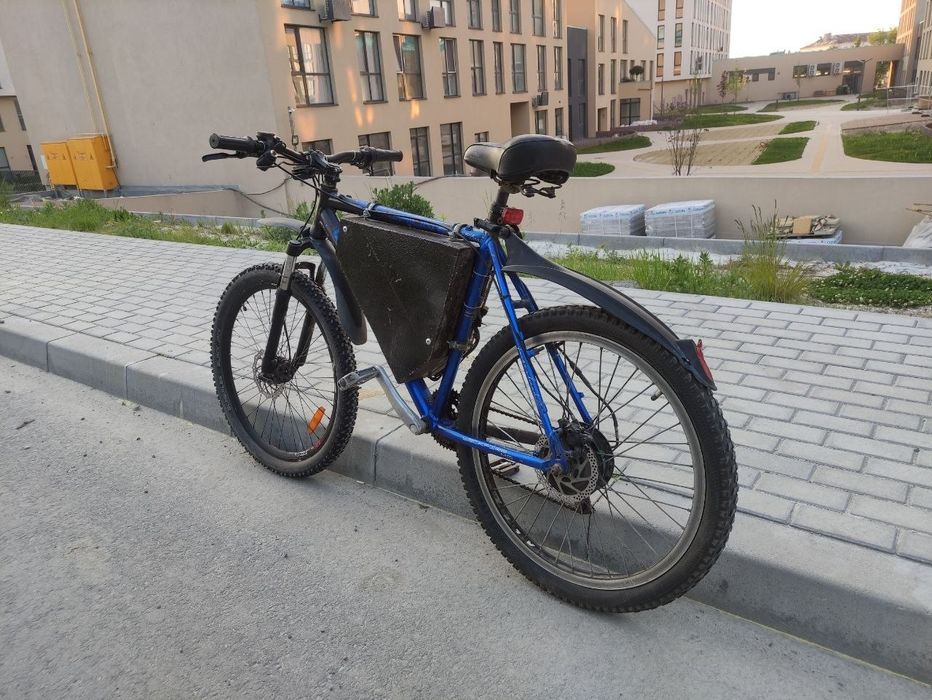 Електро велосипед для кур'єра доставки