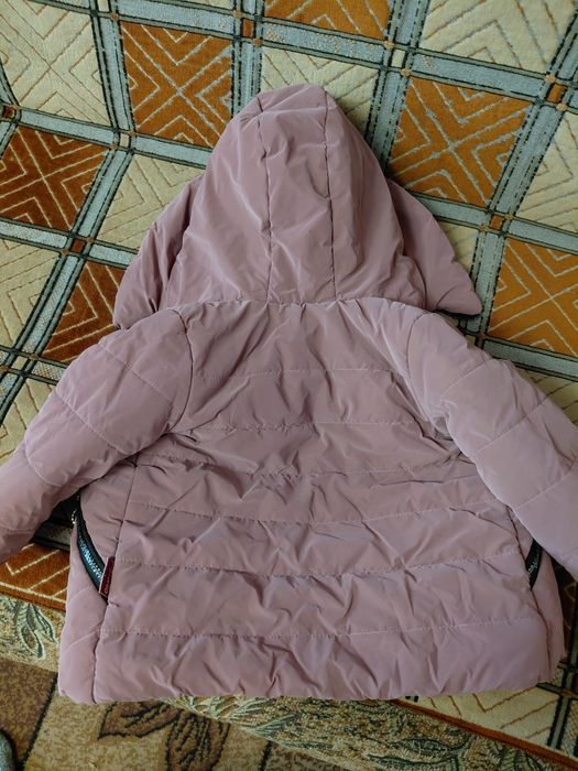 Курточка для дівчинки
