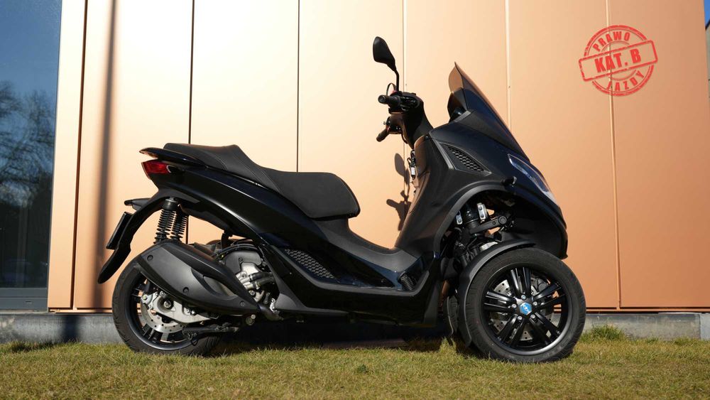 PIAGGIO MP3 300 kat. B - WYNAJEM - od 149 zł/doba, od 109 zł/4h