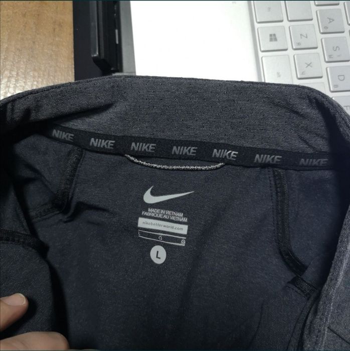 Nike Shield Бомбер Softshell Софтшел L створена для бігу та тренувань у негоду
