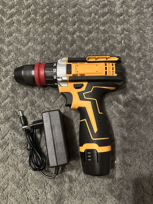 Wkretarka akumulatorowa wraz z akcesoriami i bateria