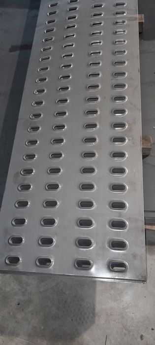 Blacha lohr najazd auto laweta  zabudowa
