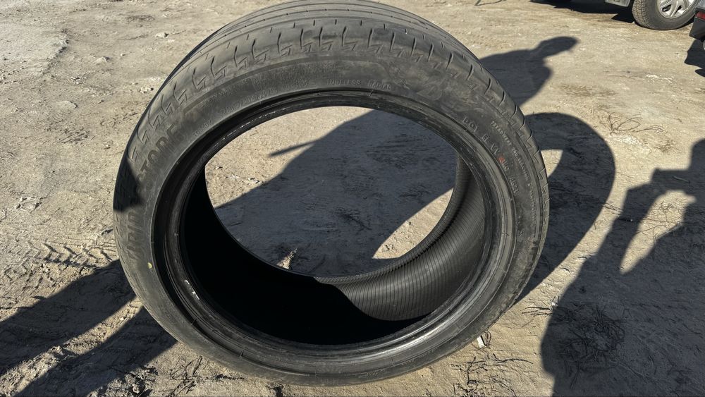 Bridgestone 235/45/R18