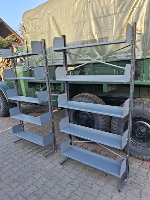 Regał ekspozycyjny magazynowy metalowy