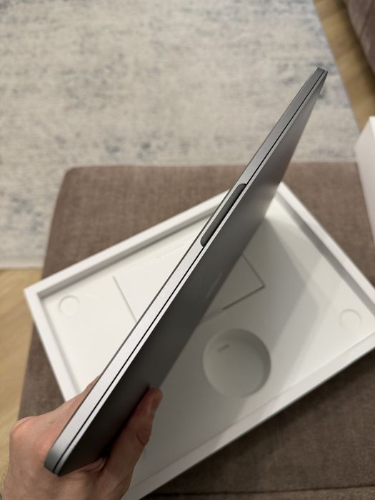 Macbook Pro 13 2020 i5 / 8gb / 256gb/ 93% / Повний Комплект