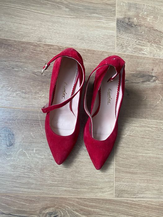 Туфлі червоні  замшеві