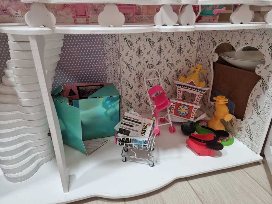 Замок дерев"яний для принцес Б/В