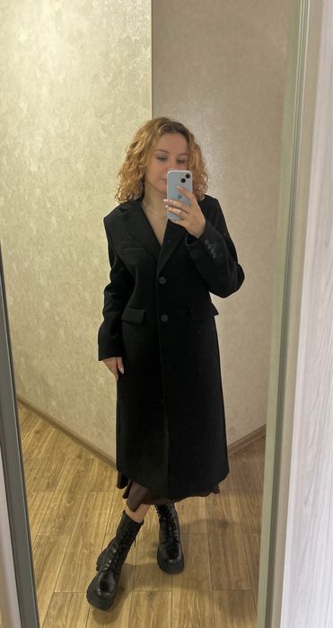 Класичне чорне пряме пальто жіноче h&m