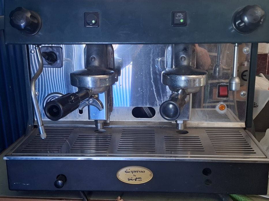 Máquina de Café Expresso Profissional – 2 Grupos