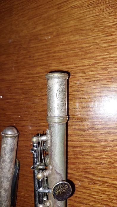 Продам флейта пикколо