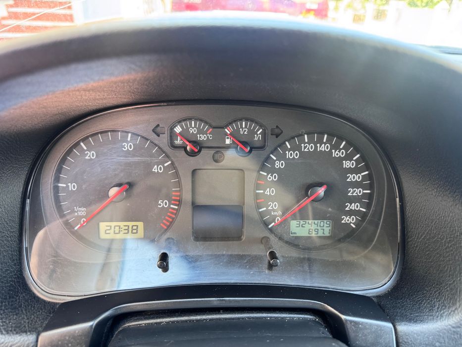 Volkswagen Golf IV 1.9 TDI PD 115 cv | 6 velocidades | Ano 2000