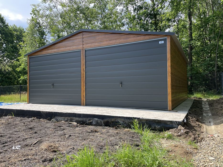 Producent. Garaż blaszany 6x5.8 złoty dąb