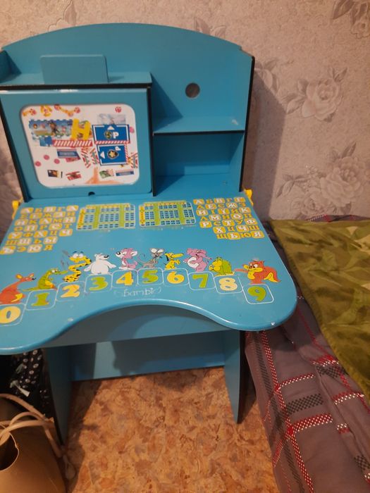 Дитяча парта із стільцем 350 грн