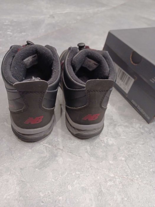 Buty chłopięce zimowe NEW BALANCE rozm. 30