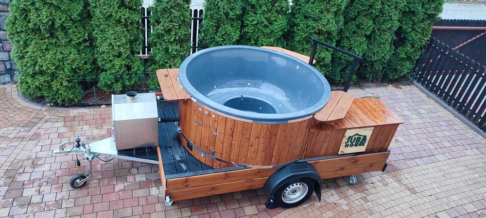 Balia mobilna z jacuzzi