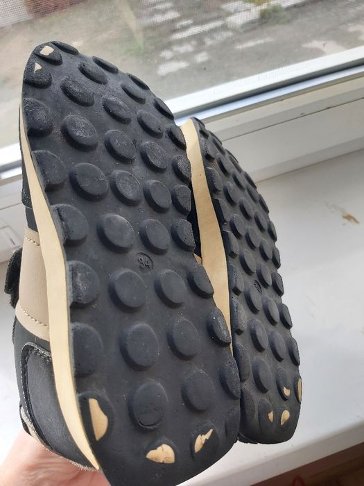 Кросівки осінь не утеплені