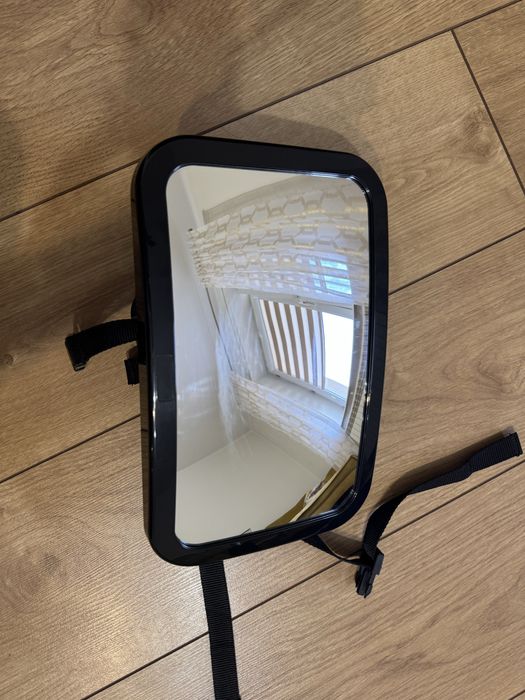 Lusterko samochodowe do obserwacji dziecka