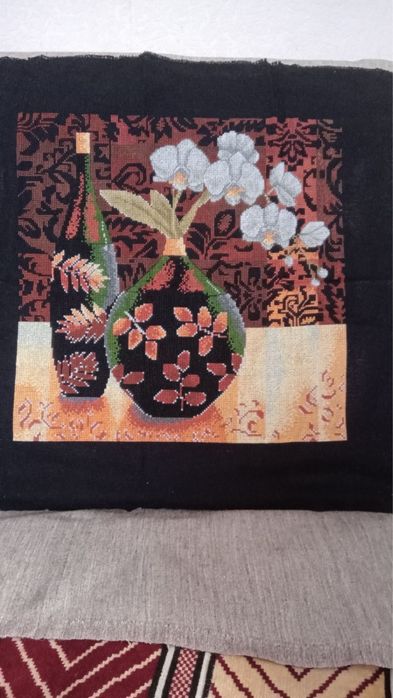 Картина вишита хрестиком, без рами (36.5х36)