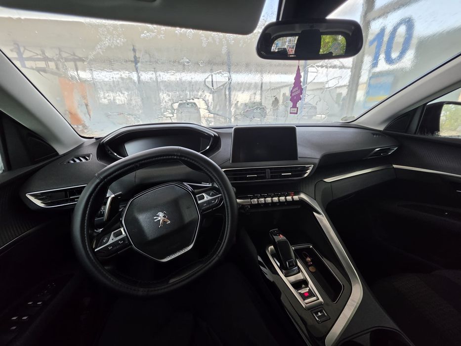 Peugeot 5008 — fotografia 8