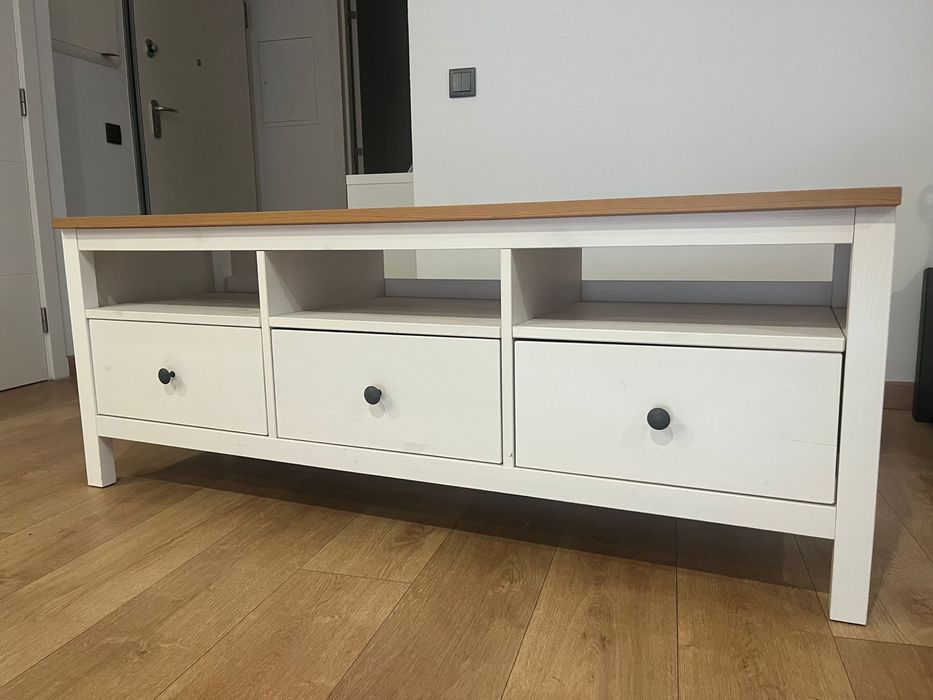Móvel de TV HEMNES da IKEA