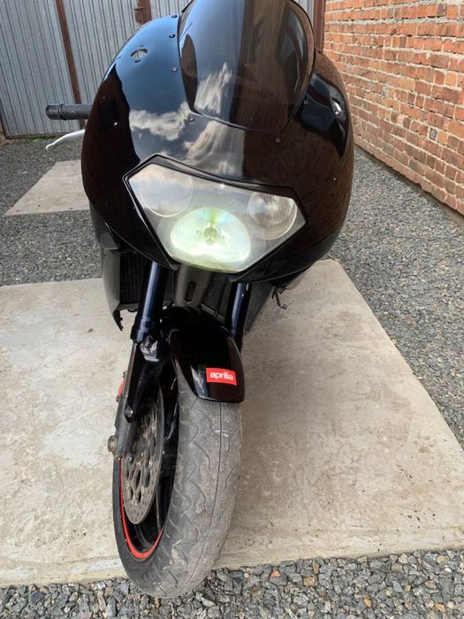 Aprillia RSV 1000 Millie