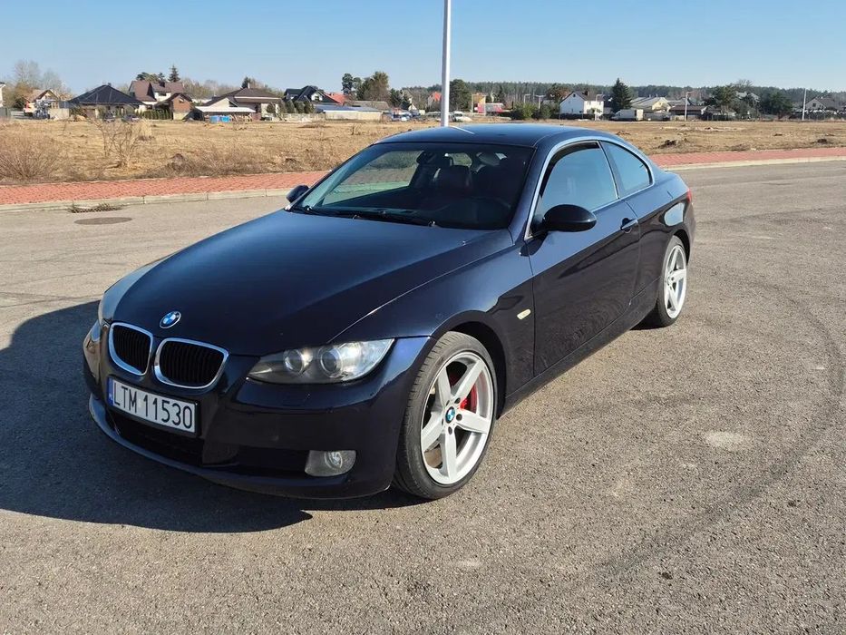 BMW Seria 3 BMW e92 330i 272km