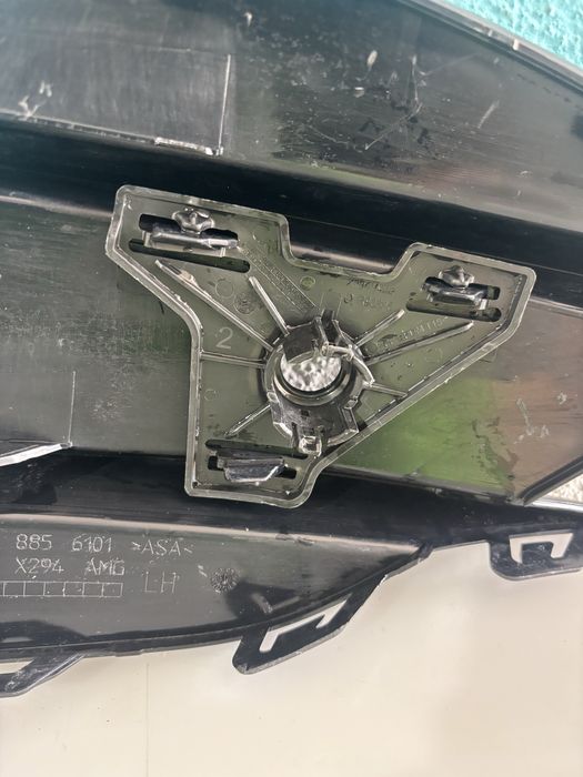 Grelha para-choques frontal  Mercedes-Benz