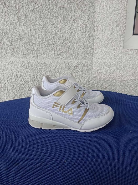 Кросівки для дівчинки Fila розмір 30